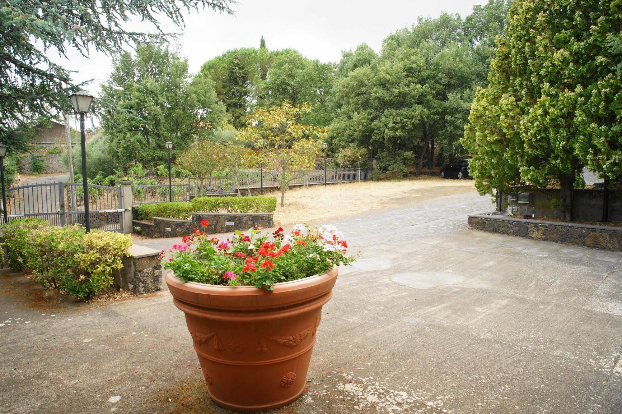 Etna Paradise Locazioni Brevi Villa Ragalna Exterior foto